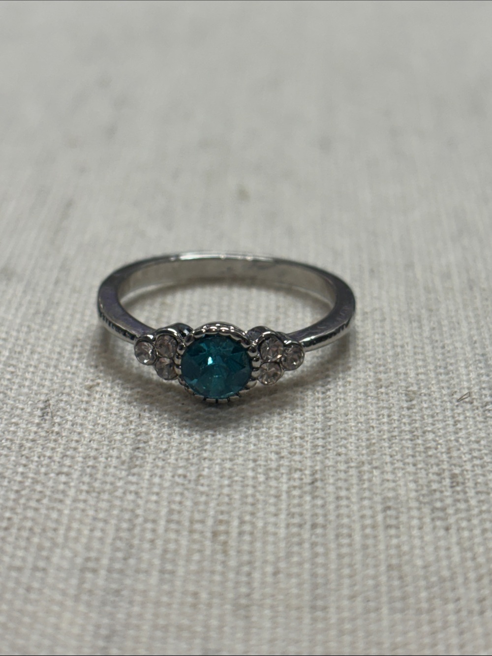 Aqua crystal ring